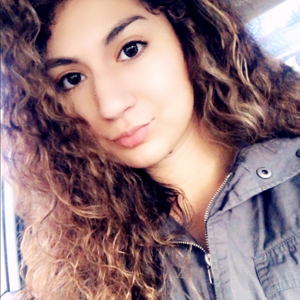 ❤️ Help me clear my closet! ❤️